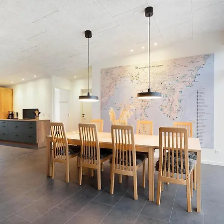 Сasa de vacaciones Newly Built For 8 People Close To